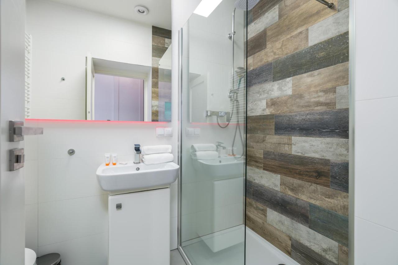 Modish Studio Poznan Old Town By Noclegi Renters ภายนอก รูปภาพ